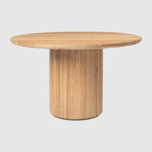 Lade das Bild in den Galerie-Viewer, Moon Dining Table - Round, 120cm diameter, Wood top
