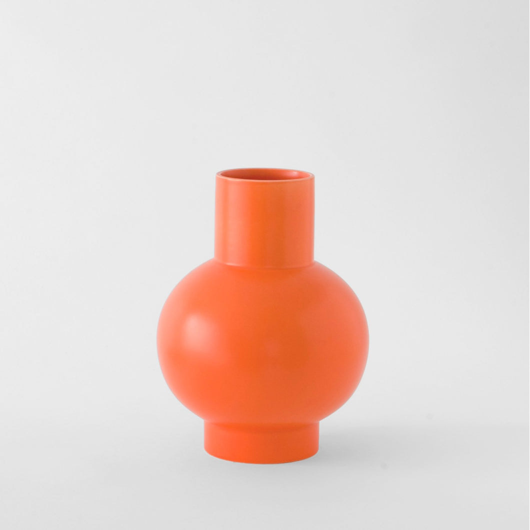 Nicholai Wiig-Hansen - Strøm - Vase - large - vibrant orange