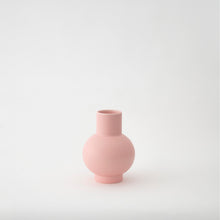 Lade das Bild in den Galerie-Viewer, Nicholai Wiig-Hansen - Strøm - Vase - small - coral blush
