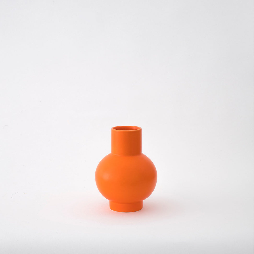 Nicholai Wiig-Hansen - Strøm - Vase - small - vibrant orange