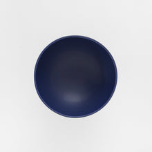 Lade das Bild in den Galerie-Viewer, Nicholai Wiig-Hansen - Strøm - medium Schale - blue
