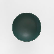 Lade das Bild in den Galerie-Viewer, Nicholai Wiig-Hansen - Strøm - medium Schale - green gables
