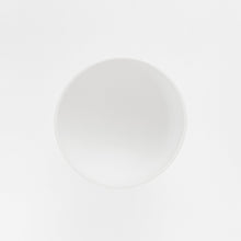 Lade das Bild in den Galerie-Viewer, Nicholai Wiig-Hansen - Strøm - medium Schale - vaporous grey
