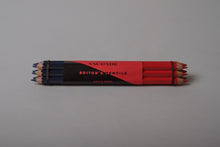 Lade das Bild in den Galerie-Viewer, Editor Pencils - Zedernholz Stifte Rot/Blau
